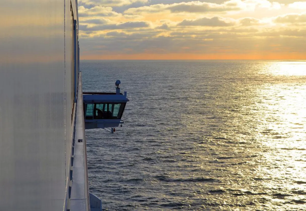 Bei ruhigem Wasser kein Problem: Die Fahrt auf einem Kreuzfahrtschiff