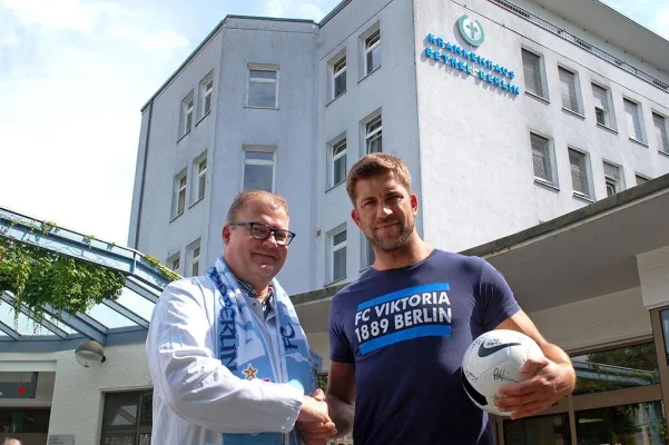 Bild: High Five für die Gesundheit! Krankenhaus Bethel Berlin und FC Viktoria gehen gemeinsam in die fünfte Saison
