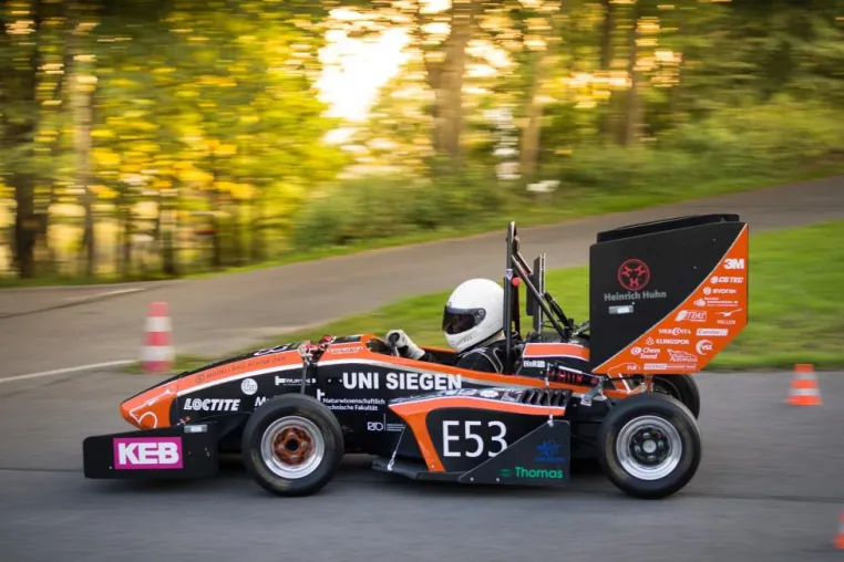 Kreativität und Fahrspaß gewährleisten: NITRAS unterstützt die Speeding Scientists Siegen Bild: Kreativität und Fahrspaß gewährleisten: NITRAS unterstützt die Speeding Scientists Siegen