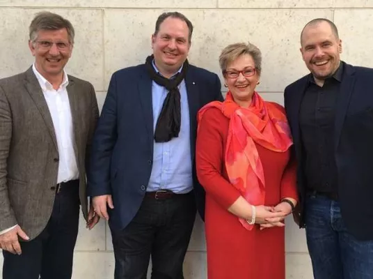 dvct-Mitgliederversammlung wählt neuen Vorstand - Birgit Thedens aus Hamburg ist neue Vorstandsvorsitzende Bild: dvct-Mitgliederversammlung wählt neuen Vorstand - Birgit Thedens aus Hamburg ist neue Vorstandsvorsitzende