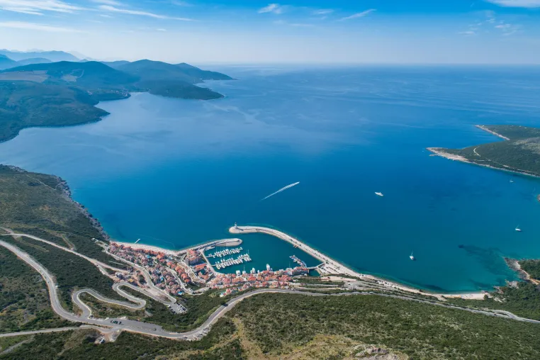 Bild: Luštica Bay: Ein wachstumsstarkes Reiseziel in Montenegro geht in die nächste Bauphase 