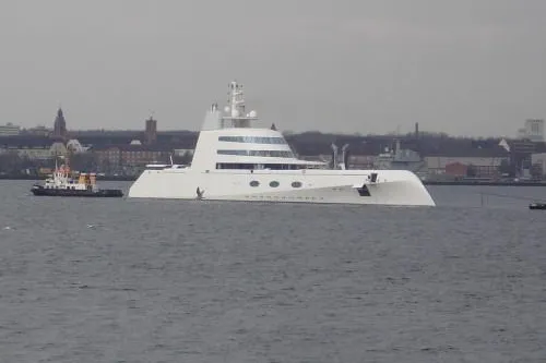 Bild: Wollten Piraten Millardärsyacht vor Kiel kapern? Vereitelte die Bundesmarine einen Angriff?
