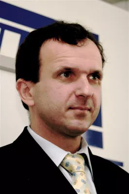 Bild: Planmäßiger Geschäftsführerwechsel bei der TIRA GmbH Schalkau