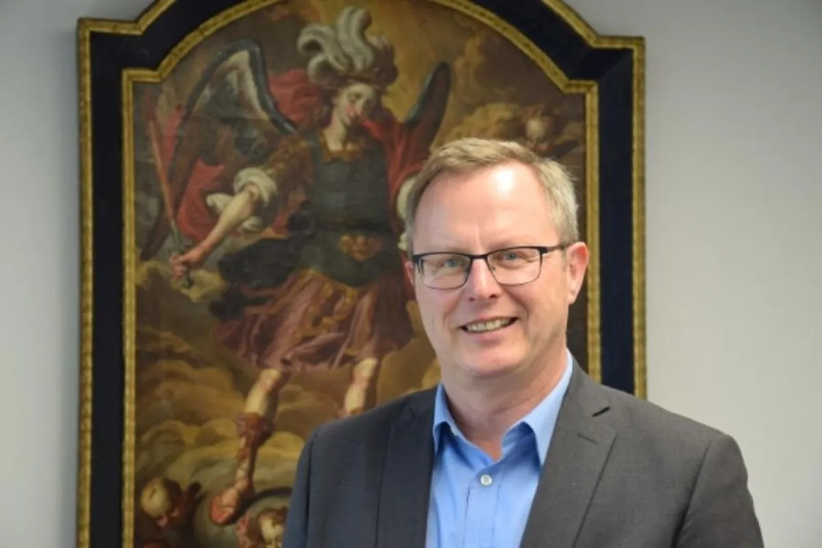 Mitarbeiter im Pastoralen Dienst Florian Müller ist Ansprechpartner für ganz persönliche Dinge.