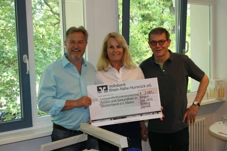 Bild: 2.581 Euro gegen Armut - Komplette Seminareinnahmen gespendet