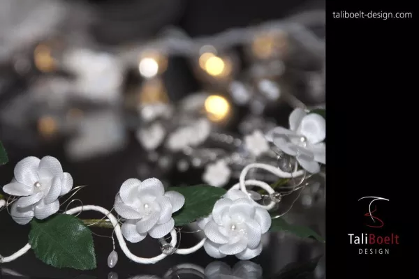 Bild: Kommunion 2010 mit exklusiver Kommunionsbekleidung und Accessoires von TaliBoelt Design, Eichenau / München