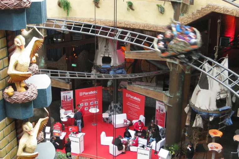 Bild: Netzwerken in der Achterbahn - Onliner-Forum OSK 5.0 am 18. März im Themenpark