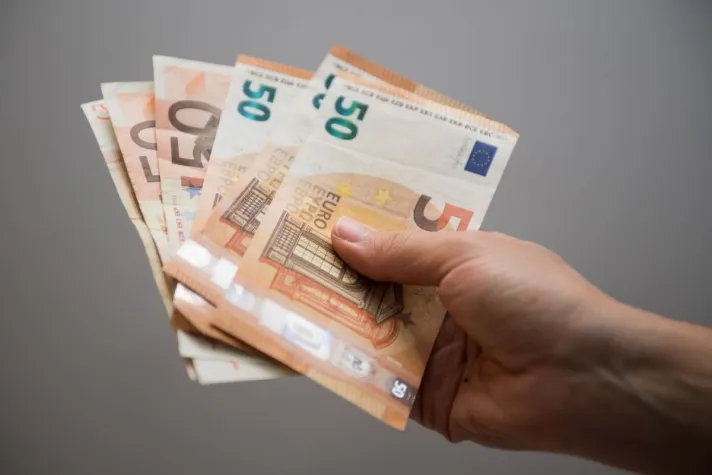 Bild: Raus aus den Schulden mit Bavaria Finanz