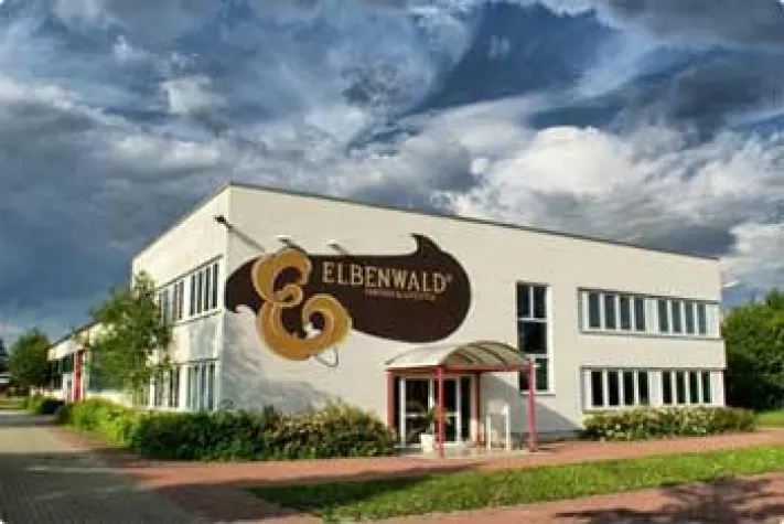 Wirtschaftskrise? Fehlanzeige - Cottbuser Fantasyversender Elbenwald schreibt beste Bilanz seit Bestehen Bild: Wirtschaftskrise? Fehlanzeige - Cottbuser Fantasyversender Elbenwald schreibt beste Bilanz seit Bestehen