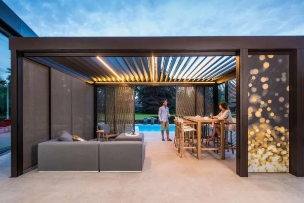 Bild: Lamellendach: Jetzt planen, im Sommer genießen