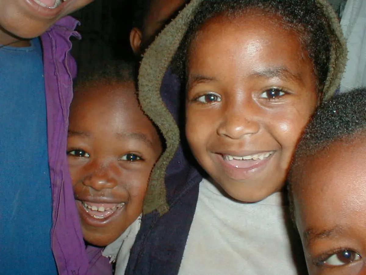 Arme Kinder in der Welt brauchen unsere Hilfe: Foto: Stiftung UNESCO