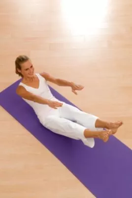 Bild: Spüren Sie den einzigartigen "SUPPORT" der AIREX® YogaPilates 190 Matte