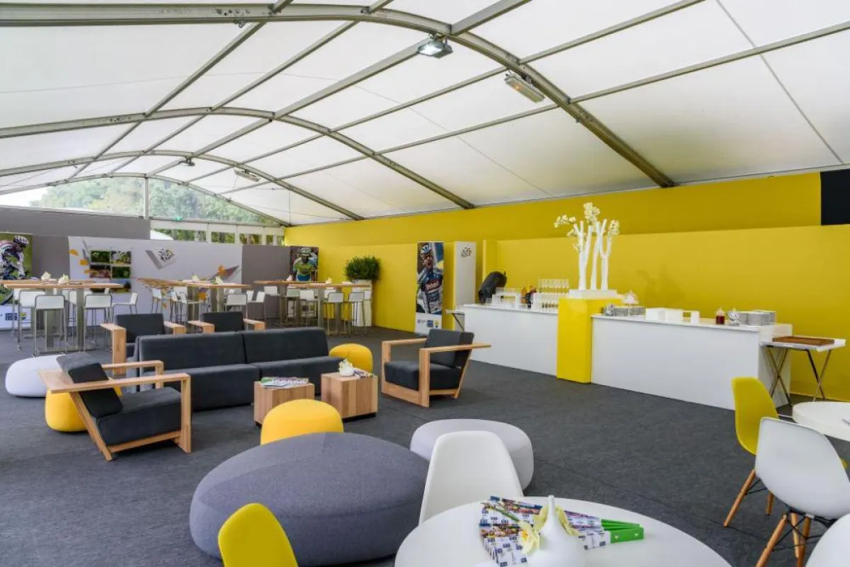 „Rive Gauche“ – beste Sicht auf die letzte Zieleinfahrt der Tour