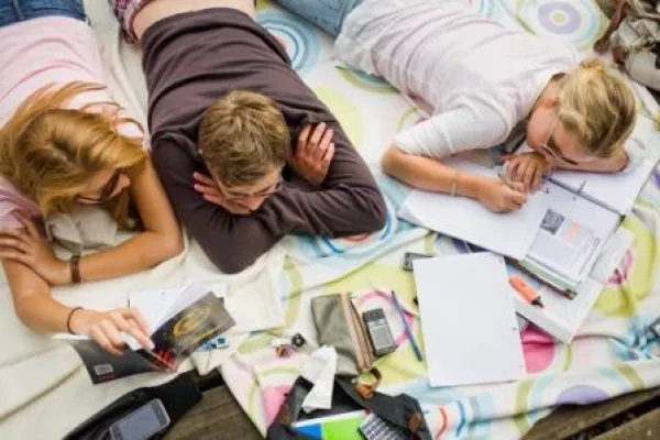 Bild: Großer Infotag der Hermann-Lietz-Schulen: Schulleiter führen Beratungsgespräche