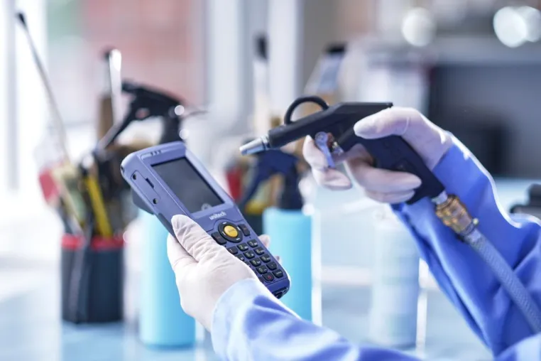 Bild: Reinigung und Desinfektion von mobilen Datenerfassungsgeräten: Reparaturen in Zeiten von Corona