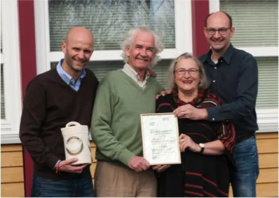 Bild: Verleihung Sonderpreis Fairer Handel – Wettbewerb Unternehmen des Jahres im Landkreis Mainz-Bingen 2015 –