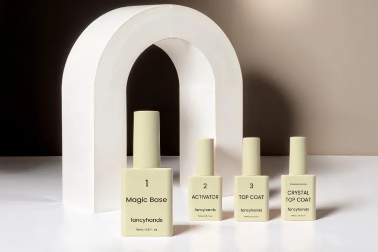 Maniküre, die einfach ist und Studio-Ergebnisse liefert: fancyhands setzt neue Maßstäbe mit Dipping-Powder Bild: Maniküre, die einfach ist und Studio-Ergebnisse liefert: fancyhands setzt neue Maßstäbe mit Dipping-Powder