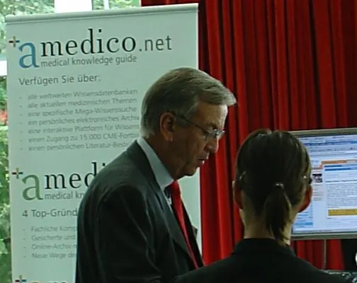 Bild: Das neue medizinische Wissensportal „amedico.net“ feierte auf dem II. Innovationskongress der deutschen Hochschulmedizin in Berlin seine Premiere