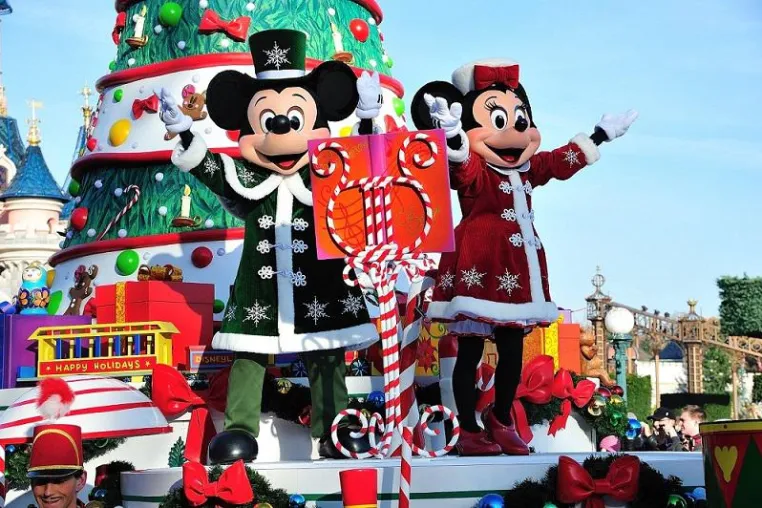 Royaler Winterspaß und märchenhafter Weihnachtszauber in Disneyland Paris Bild: Royaler Winterspaß und märchenhafter Weihnachtszauber in Disneyland Paris