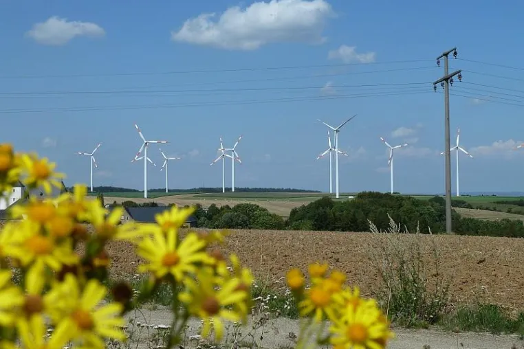 Bild: Spezialisierte Dienstleistungen für Windenergieanlagen: Unabhängiges Service-Kompetenzzentrum gegründet