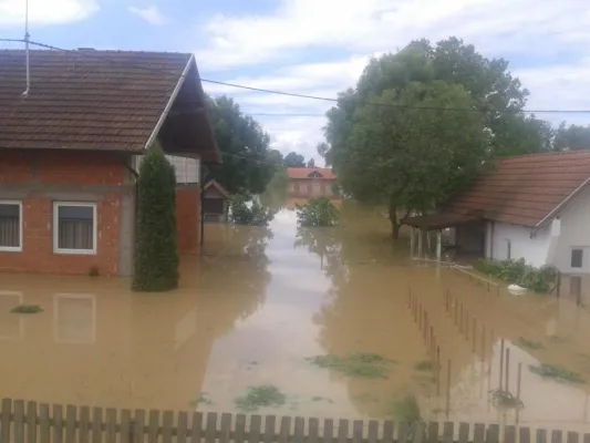 Bild: 16.5.2014 • Flutkatastrophe in Bosnien-Herzegowina