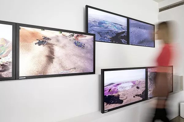 Bild: Distec sponsert Kunstausstellung "Better Nature" von Alexandra Daisy Ginsberg
