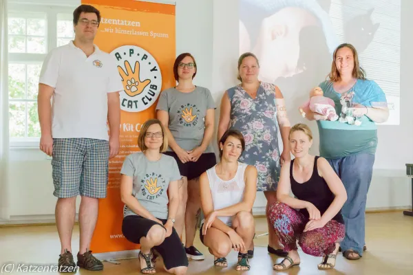 Bild: Frühzeitig, schrittweise und positiv – so klappt’s mit dem Zusammenleben von Katze und Kind