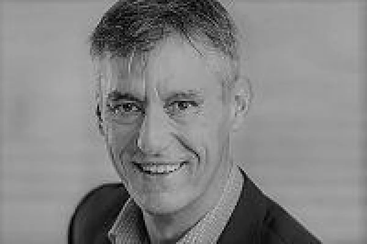 Dr. Ewald Lang ist einer der Autoren des neuen Buchs 