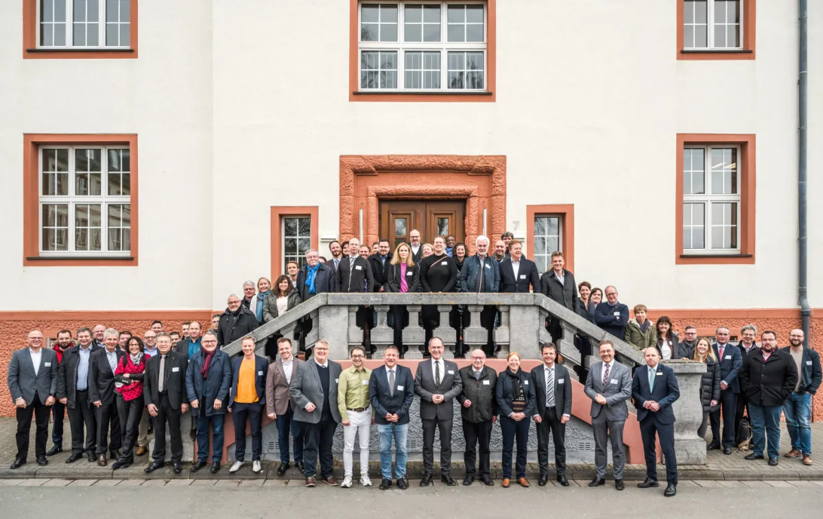 Ein starkes Netzwerk will TeamMIT werden – beim Kickoff in Wetzlar trafen sich über 80 Teilnehmende (© Regionalmanagement Mittelhessen/Tilman Lochmüller)