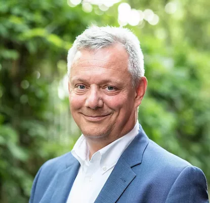 Bild: HdWM: Kuratoriumsvorsitzender Prof. Rupert Felder erhält Auszeichnung als „führender Kopf des HR-Managements“