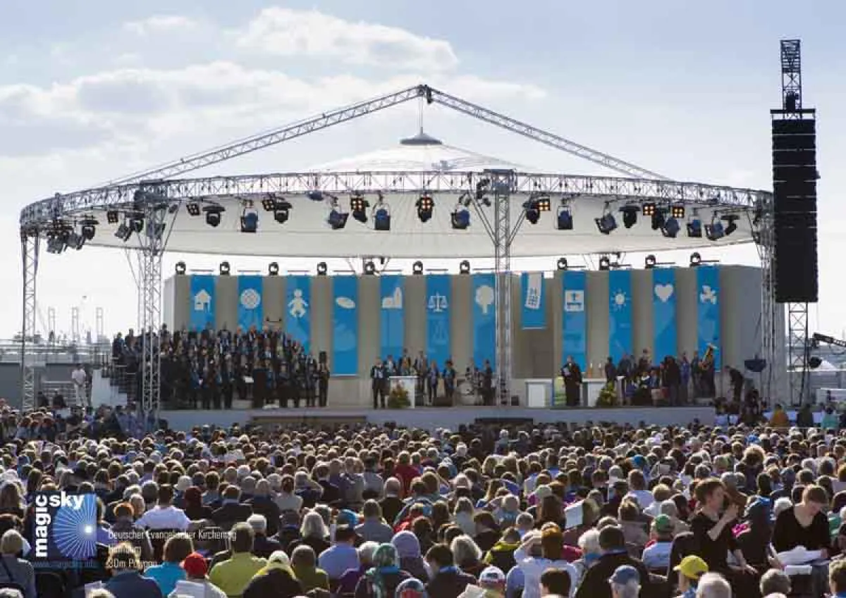 Polygon-Konstruktion beim Deutschen Evangelischen Kirchentag (Foto: Megaforce)