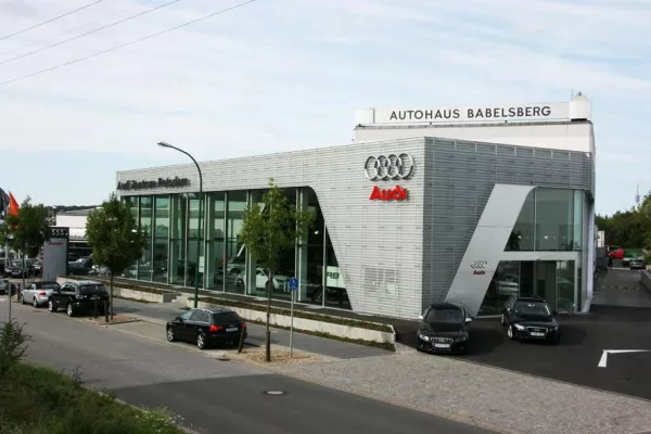 Bild: Energiekosten halbiert: Autohaus Babelsberg GmbH & Co. KG investiert in Umweltschutz