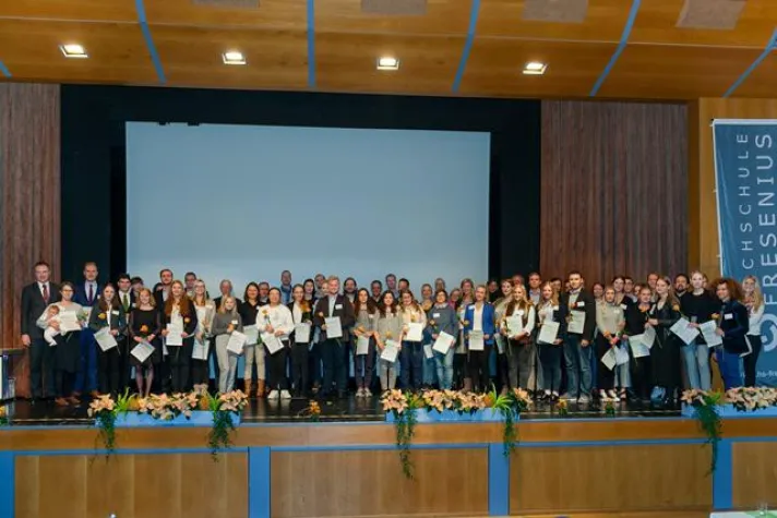 Bild: Hochschule Fresenius vergibt 80 Deutschlandstipendien