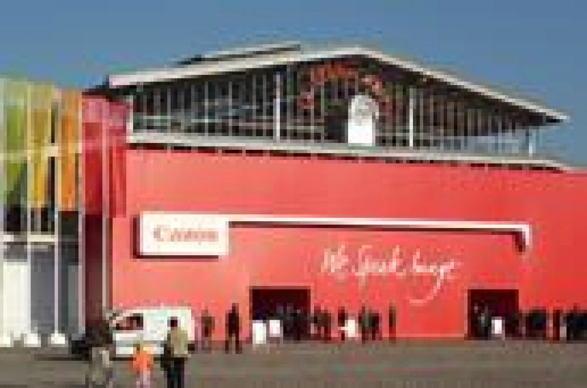 Innovation im Bereich Orientierungssysteme für Messen: WebLive 2.0 im Einsatz auf der Canon EXPO 2010 in Paris