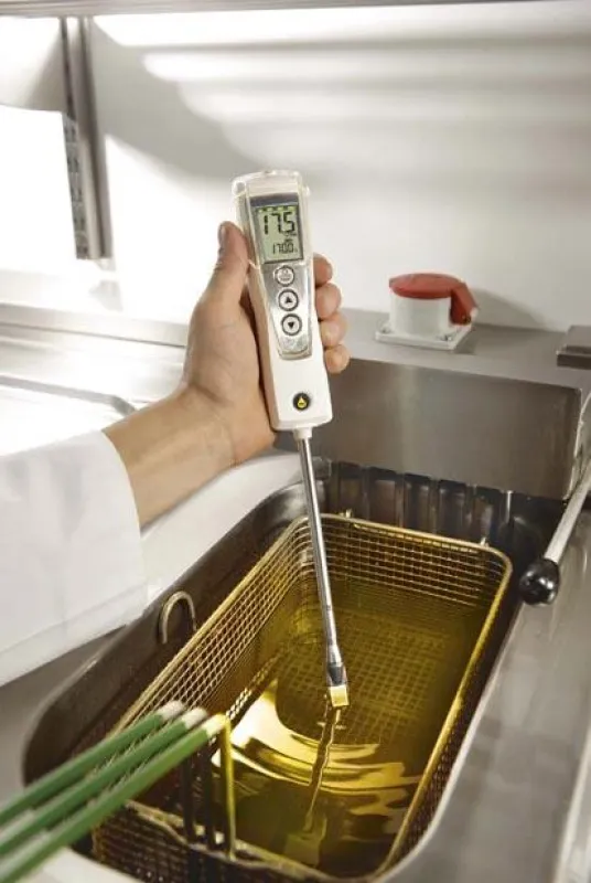 Der Oiltester misst die Qualität im laufenden Betrieb