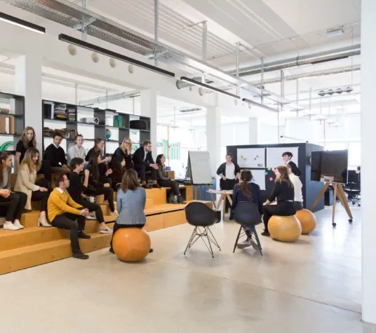 Bild: Change-Management im Büro: Möglichkeit, Mitwirkung, Motivation