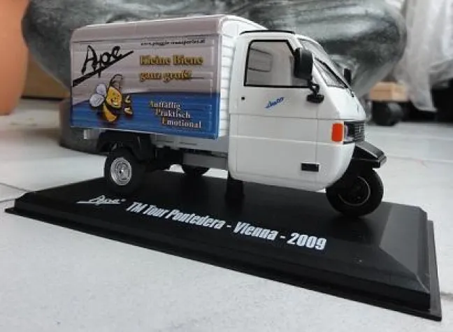 Bild: APE-Marketing: Fahrzeug-Modell - 'APE TM Tour Pontedera Vienna 2009'