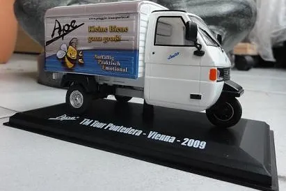 Bild: APE-Marketing: Fahrzeug-Modell - 'APE TM Tour Pontedera Vienna 2009'