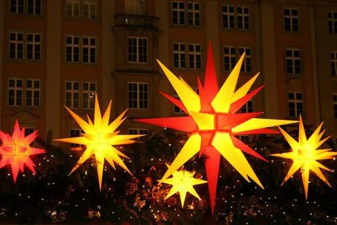Bild: Dresden – Striezelmarkt und Lichterzauber