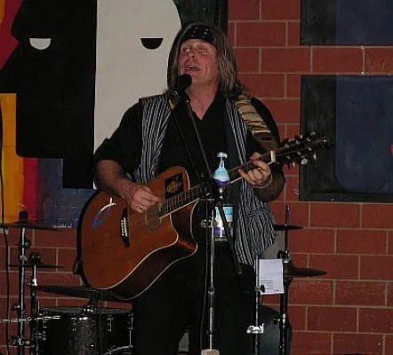 Bild: Wege vom Schatten ins Licht