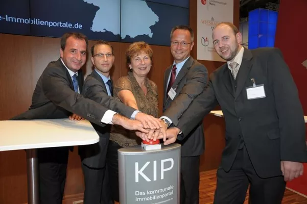 Bild: Großes Interesse an kommunalem Immobilienportal auf der EXPO REAL