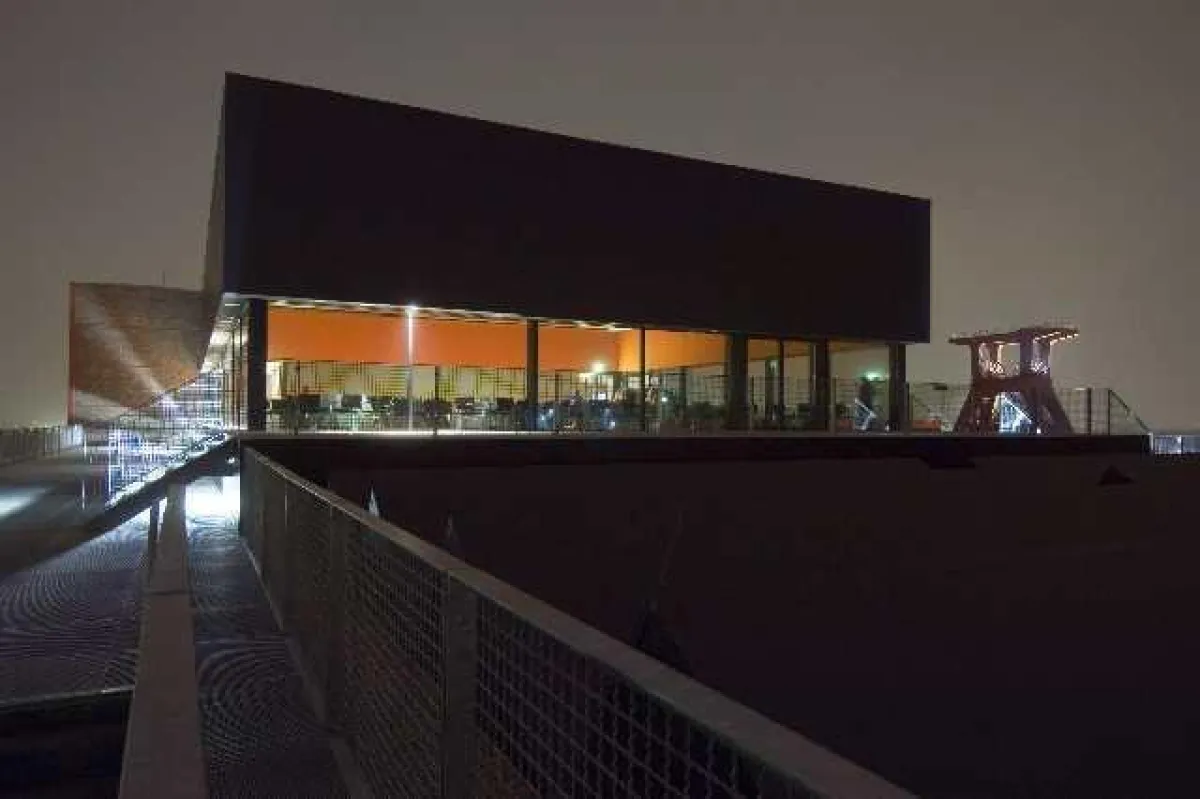 Atemberaubender Ausblick über die Metropole Ruhr im Erich Brost-Pavillon auf Zeche Zollverein.