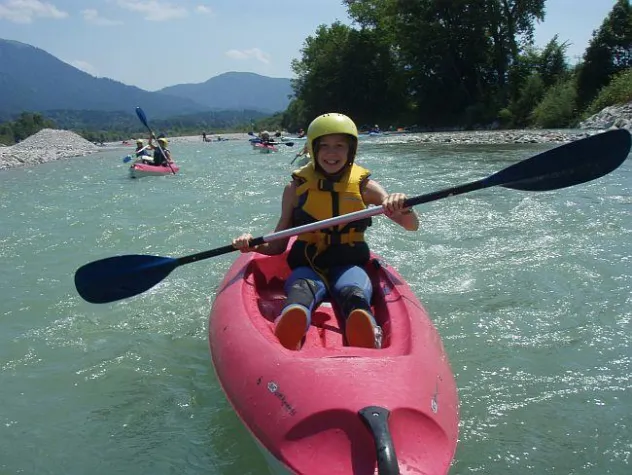 Faltbootbau und Kajaktour: Familienabenteuer in Lenggries Bild: Faltbootbau und Kajaktour: Familienabenteuer in Lenggries