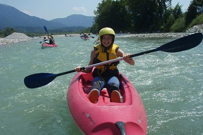Faltbootbau und Kajaktour: Familienabenteuer in Lenggries Bild: Faltbootbau und Kajaktour: Familienabenteuer in Lenggries