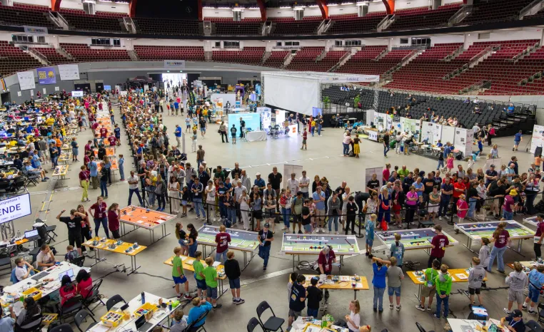 Bild: Deutschlandfinale der World Robot Olympiad 2025  begeistert Tausende in Dortmund