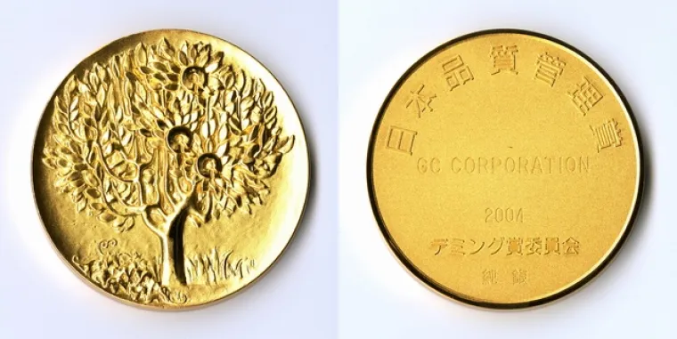Bild: Dental Care Company GC Europe als 1. Dentalunternehmen mit der 'Japan Quality Medal' ausgezeichnet