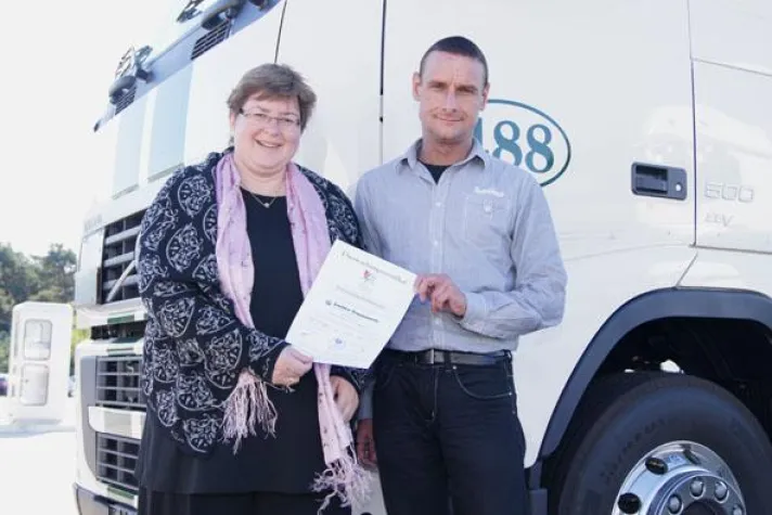 Lanfer erneut als Entsorgungsfachbetrieb rezertifiziert Bild: Lanfer erneut als Entsorgungsfachbetrieb rezertifiziert