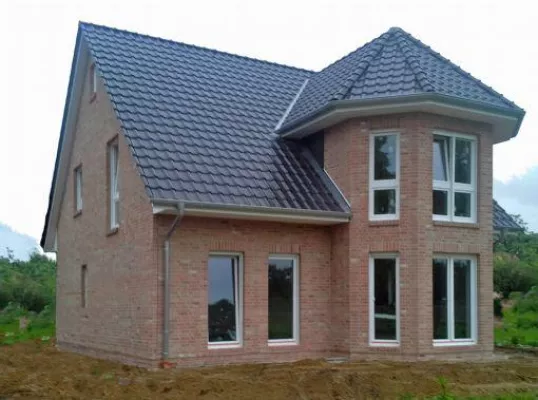 Bild: Hausromantik mit Turm | Besichtigung am 21./22. Juni in 25474 Ellerbek