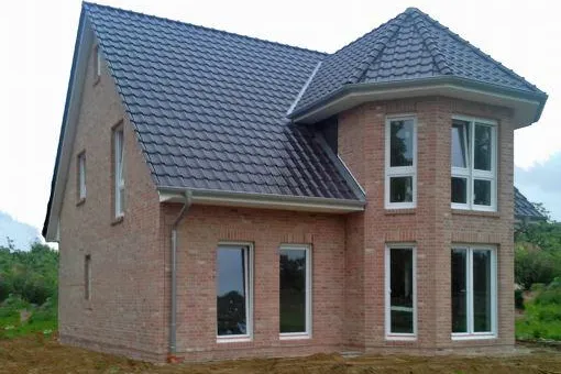 Bild: Hausromantik mit Turm | Besichtigung am 21./22. Juni in 25474 Ellerbek