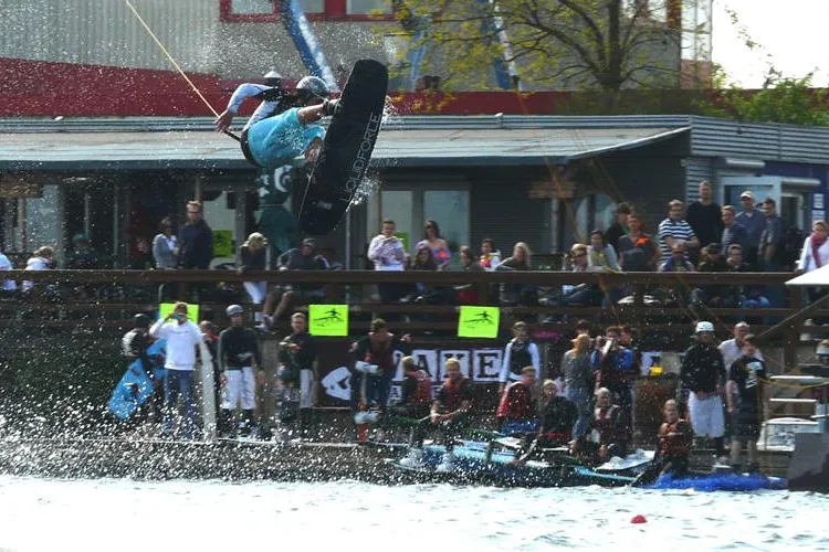 1. FREERIDER Wakeboard Event bei Wasserski Hamburg Bild: 1. FREERIDER Wakeboard Event bei Wasserski Hamburg